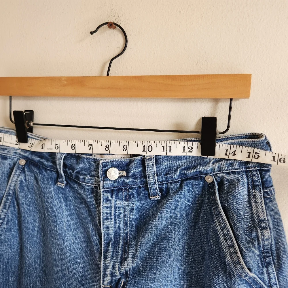 Madewell | Pieced Barrel-Leg Jeans - Picture 15 of 16